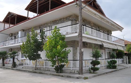 Villa Giannis Apartments Nea Vrasna Bagian luar foto