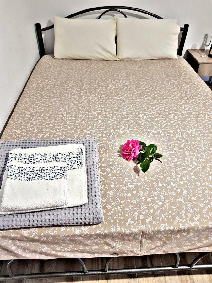 Villa Giannis Apartments Nea Vrasna Bagian luar foto