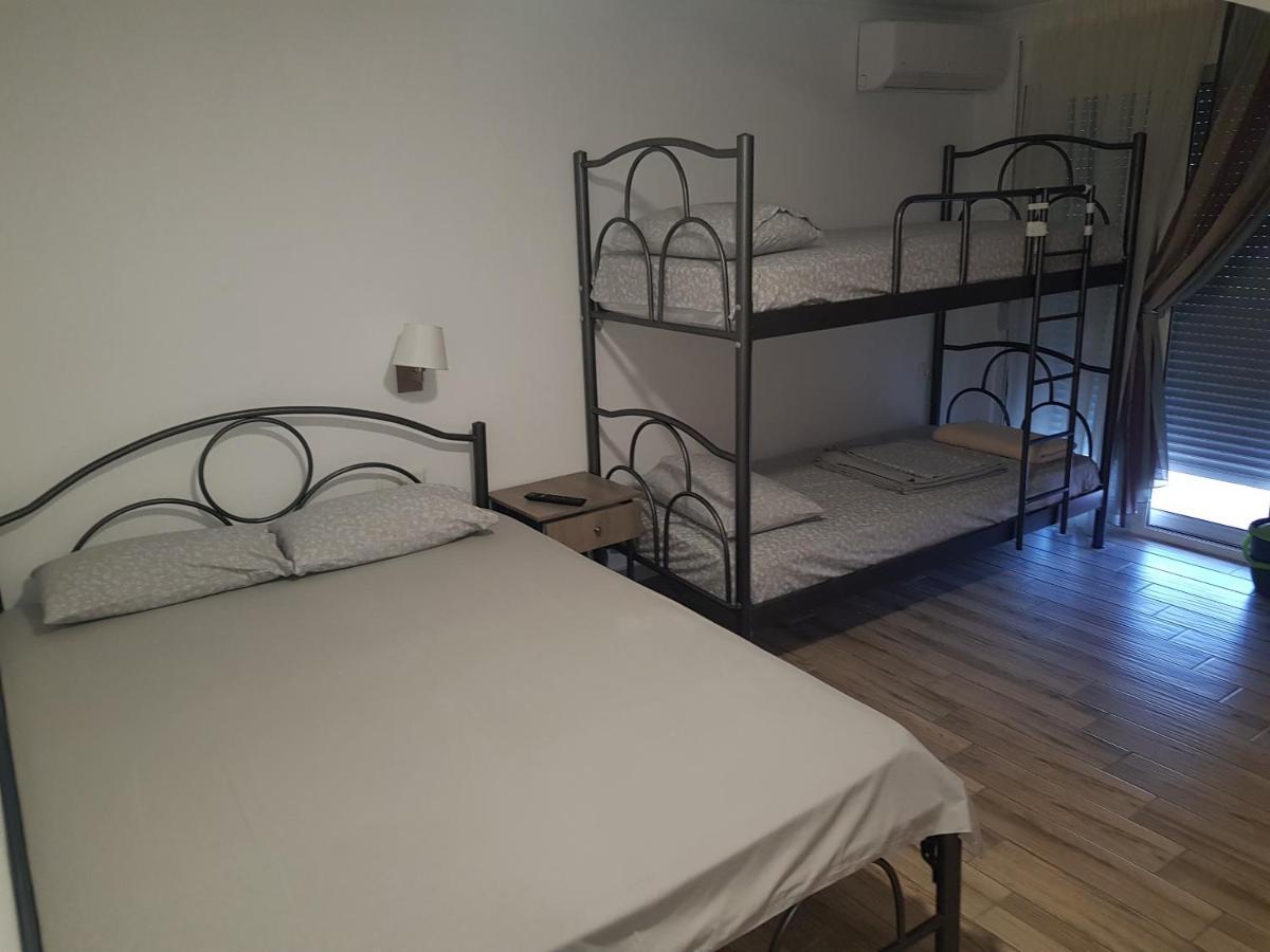 Villa Giannis Apartments Nea Vrasna Bagian luar foto